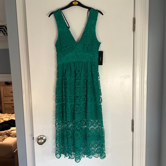 NWT Green Lace Midi Dress - Picture 2 of 8